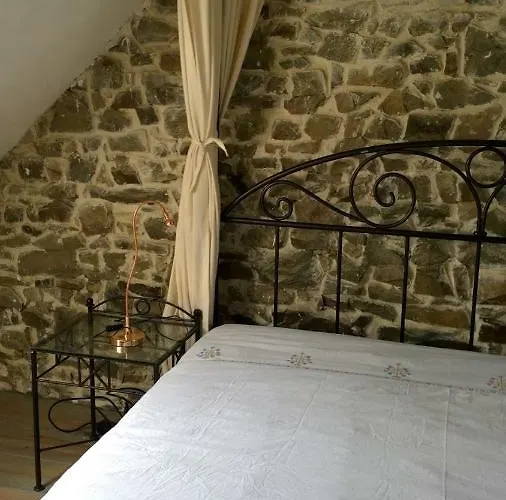 La Ferme Blanche Menil-Vin