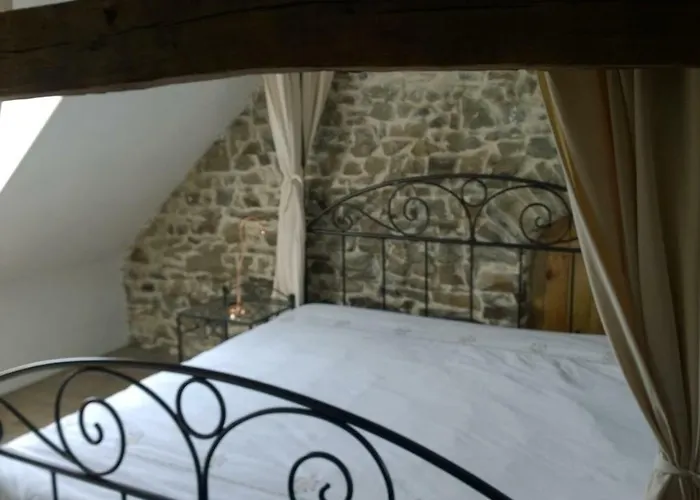 La Ferme Blanche Menil-Vin